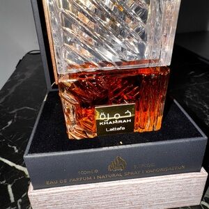 Lattafa Khamrah Eau de Parfum - Amber and Gold